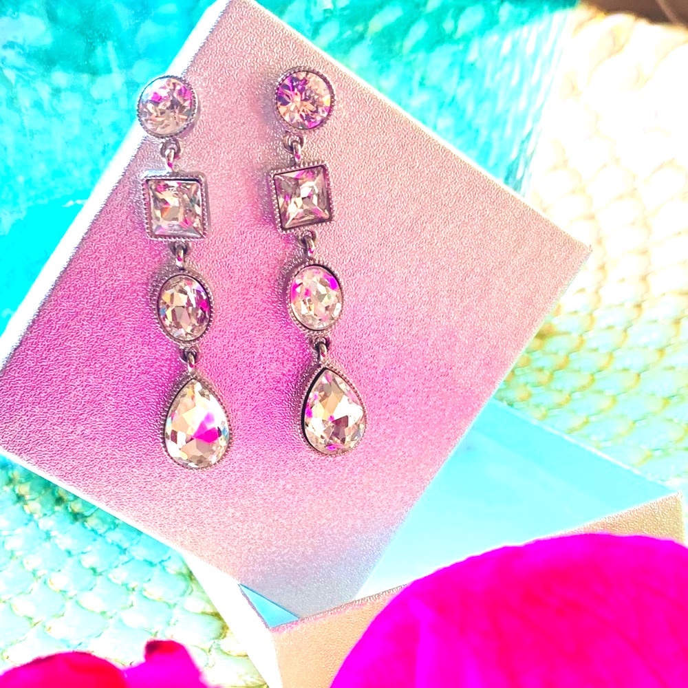 NWT Waterfall crystal earrings elegant silver peg back